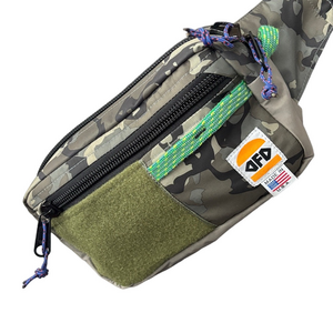 Deli Fresh Design Delaware Camouflage Simms Waders Sling Fanny Pack Bag